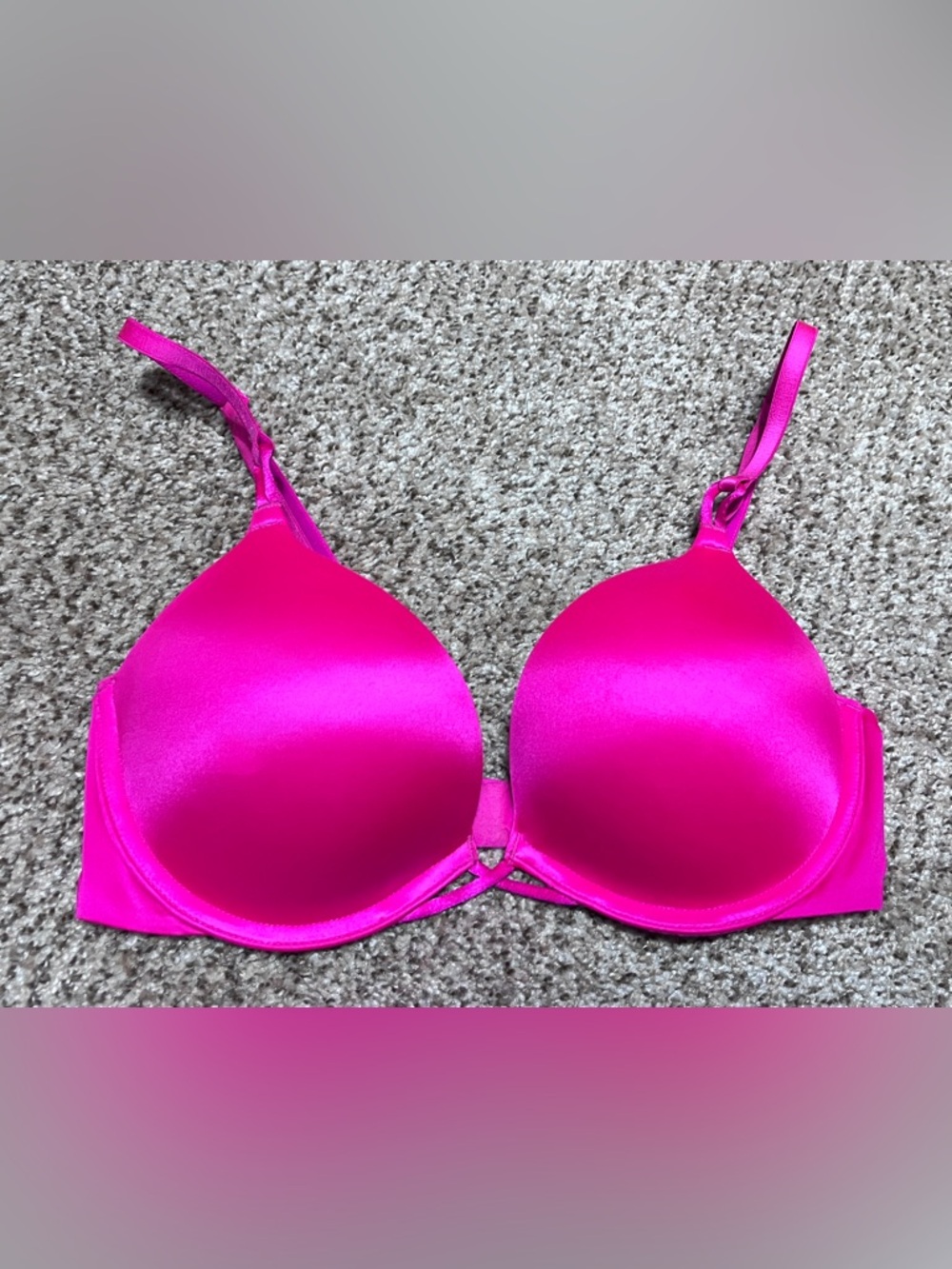 Victoria's Secret Vibrant Hot Pink Smooth Bombshell Bra